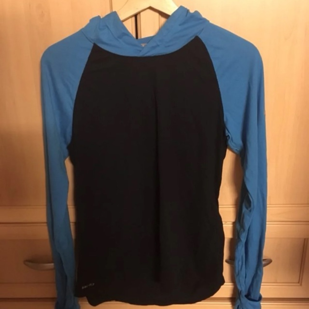 Women Nike workout top